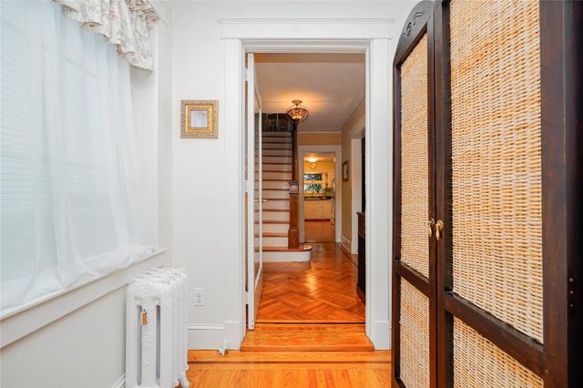 260 Clawson Street, Staten Island, NY 10306