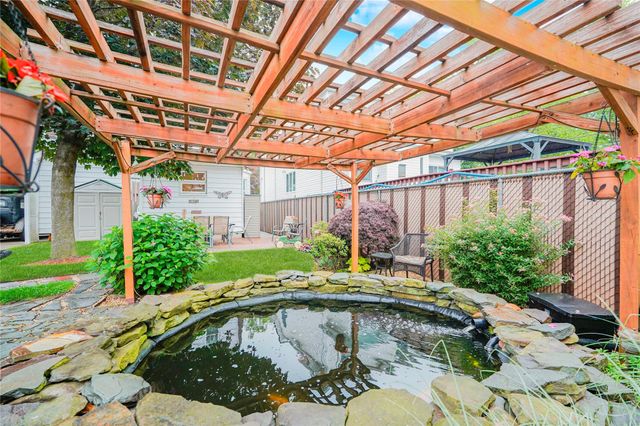 260 Clawson Street, Staten Island, NY 10306