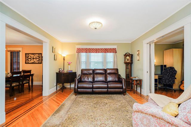260 Clawson Street, Staten Island, NY 10306