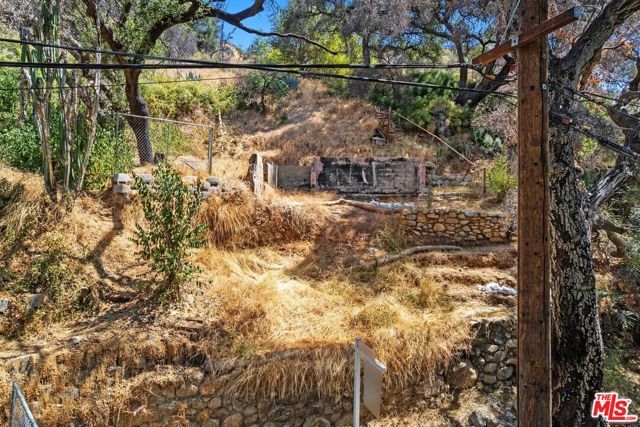 752 Woodland Drive, Sierra Madre, CA 91024