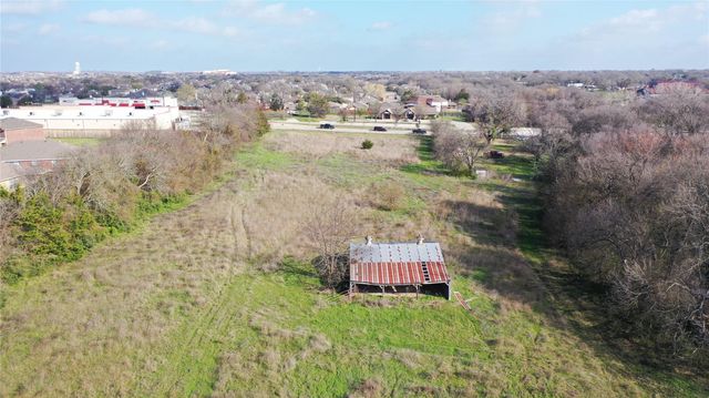 611 W White Street, Anna, TX 75409