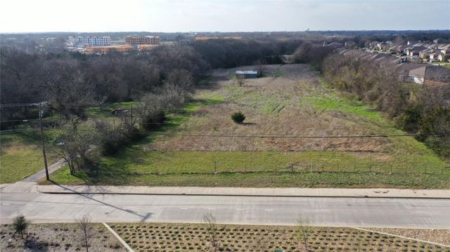 611 W White Street, Anna, TX 75409