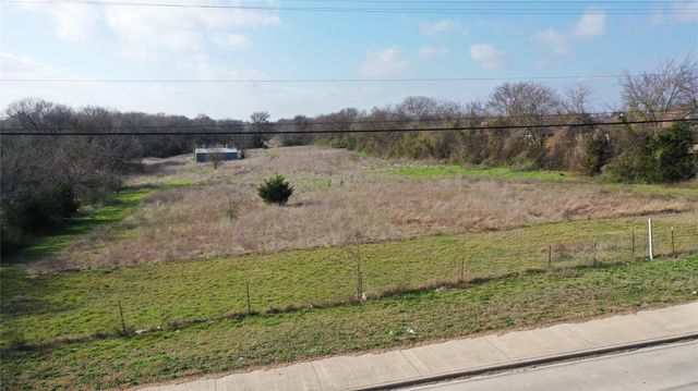 611 W White Street, Anna, TX 75409