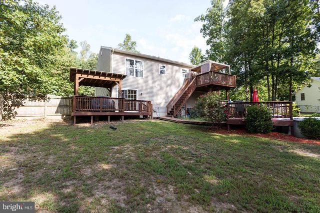 10411 FOREST HILL CT, Fredericksburg, VA 22408