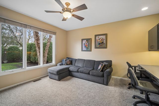 2262 Carlyle Court, Buffalo Grove, IL 60089