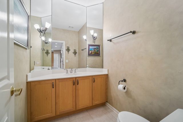 2262 Carlyle Court, Buffalo Grove, IL 60089