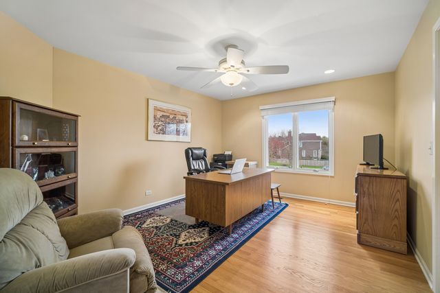 2262 Carlyle Court, Buffalo Grove, IL 60089