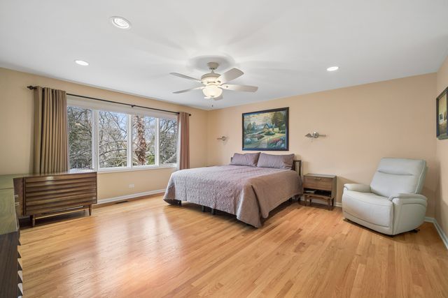 2262 Carlyle Court, Buffalo Grove, IL 60089