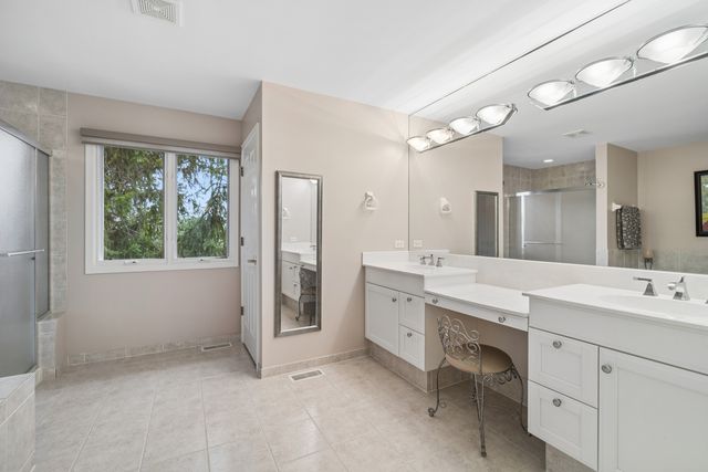 2262 Carlyle Court, Buffalo Grove, IL 60089