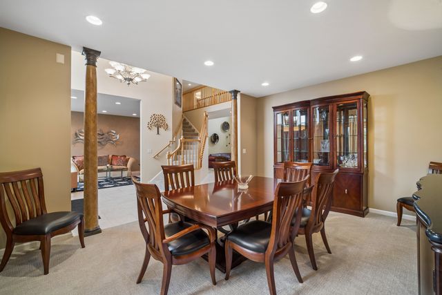 2262 Carlyle Court, Buffalo Grove, IL 60089