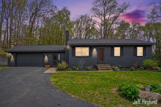 325 Alden Nash Avenue Se, Lowell City, MI 49331