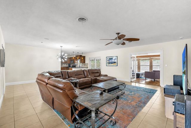 4220 NE 26th Avenue, Lighthouse Point, FL 33064
