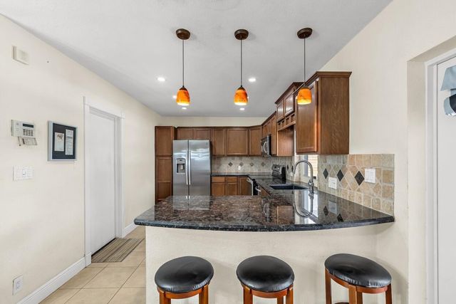 4220 NE 26th Avenue, Lighthouse Point, FL 33064