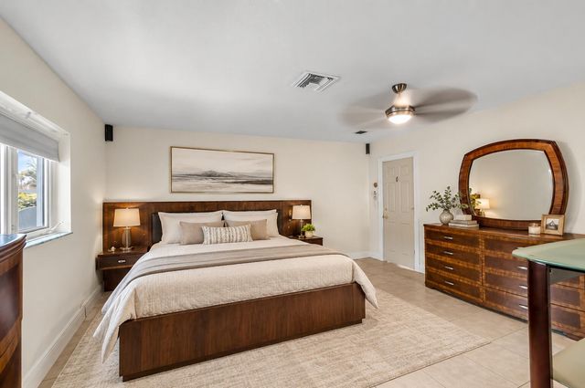 4220 NE 26th Avenue, Lighthouse Point, FL 33064
