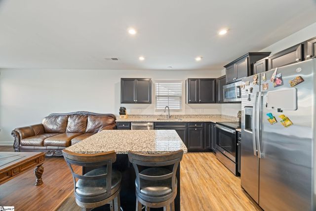 689 Hardwood Drive, Boiling Springs, SC 29316