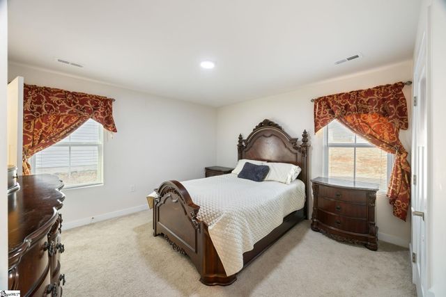 689 Hardwood Drive, Boiling Springs, SC 29316