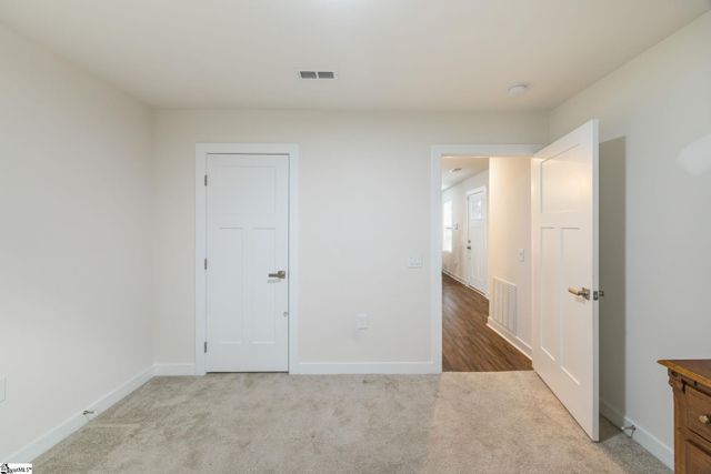 689 Hardwood Drive, Boiling Springs, SC 29316