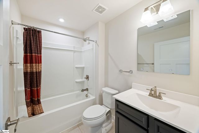 689 Hardwood Drive, Boiling Springs, SC 29316