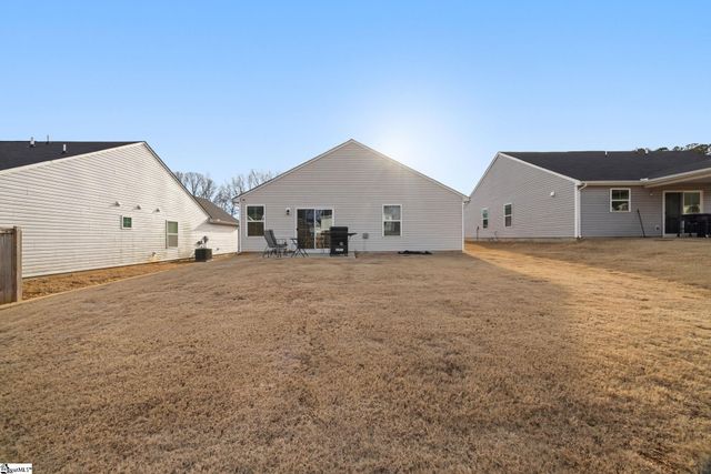 689 Hardwood Drive, Boiling Springs, SC 29316