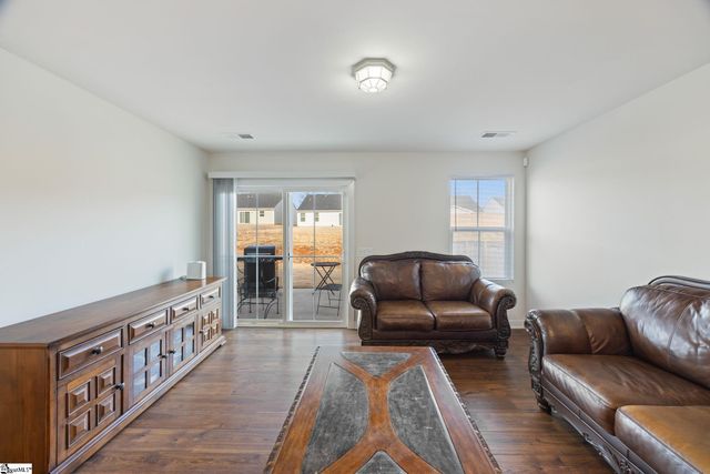689 Hardwood Drive, Boiling Springs, SC 29316