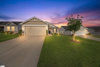 689 Hardwood Drive, Boiling Springs, SC 29316