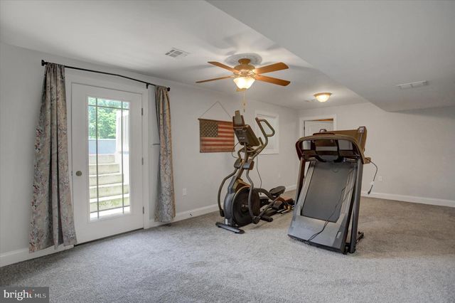 271 LEEDY WAY WEST, Chambersburg, PA 17202