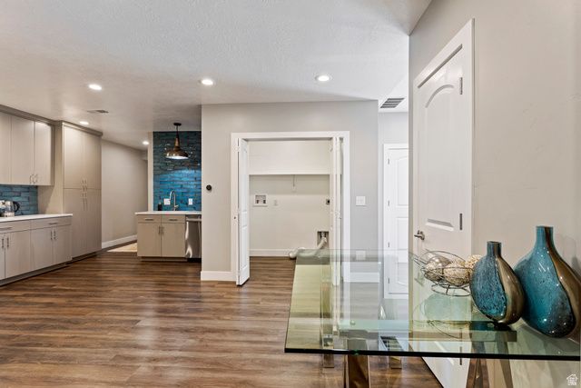 88 S MOSS HILL DR, Bountiful, UT 84010