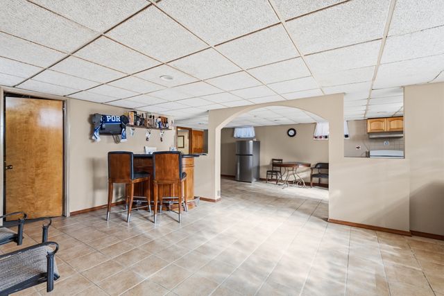 58 Lombard St, New Bedford, MA 02740