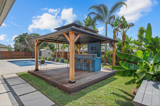 2241 SW Nightingale Terrace, Port St. Lucie, FL 34953
