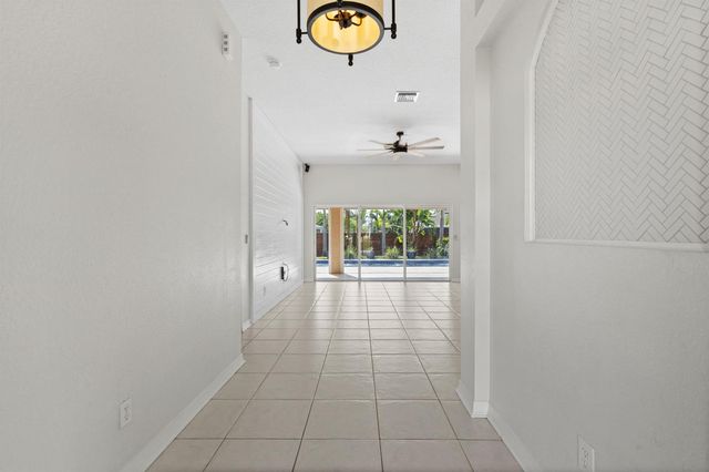 2241 SW Nightingale Terrace, Port St. Lucie, FL 34953