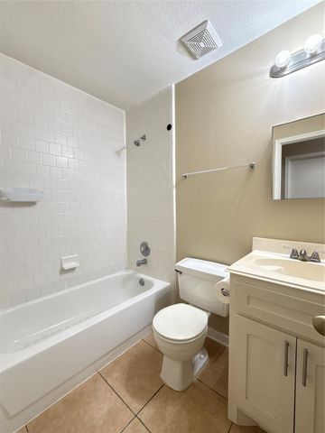 15919 Hiram Clarke Road, Houston, TX 77053