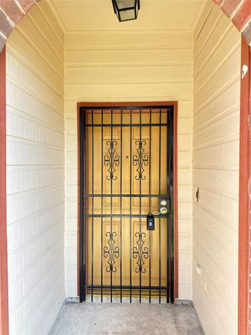 15919 Hiram Clarke Road, Houston, TX 77053