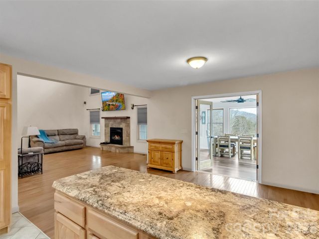 115 Fugitive Run, Sylva, NC 28779