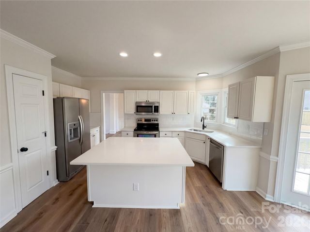 8141 Long Nook Lane, Charlotte, NC 28277