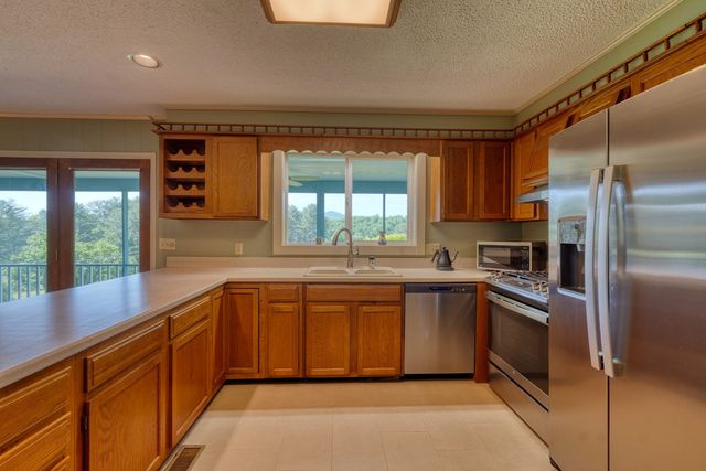 4686 Myers Chapel Road, Hayesville, NC 28904