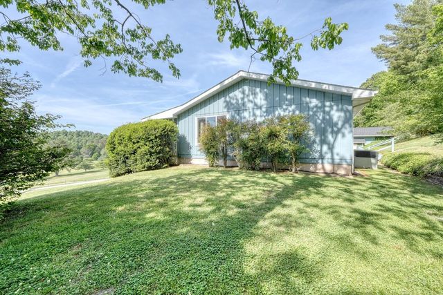 4686 Myers Chapel Road, Hayesville, NC 28904