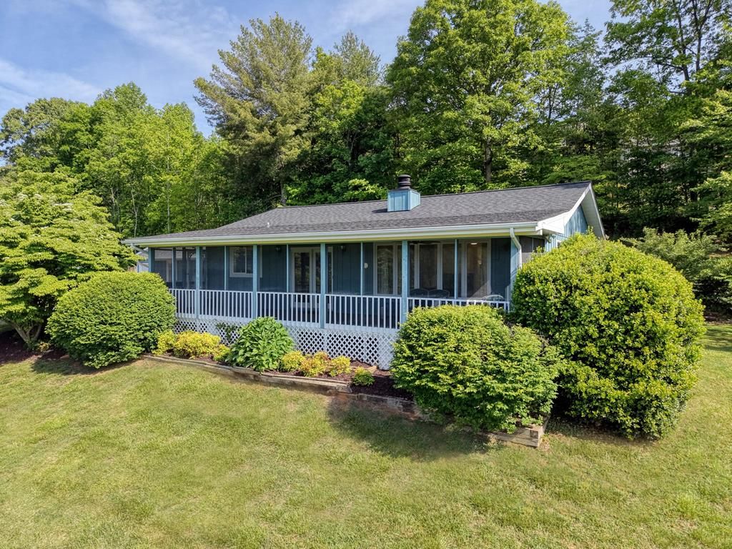 4686 Myers Chapel Road, Hayesville, NC 28904