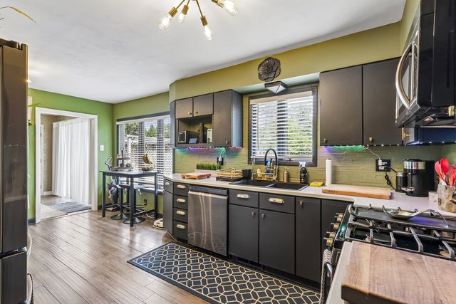 2N435 Pleasant Avenue, Glen Ellyn, IL 60137