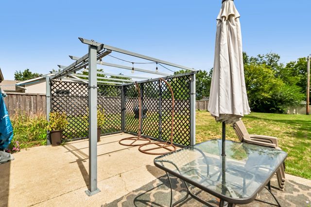 2N435 Pleasant Avenue, Glen Ellyn, IL 60137