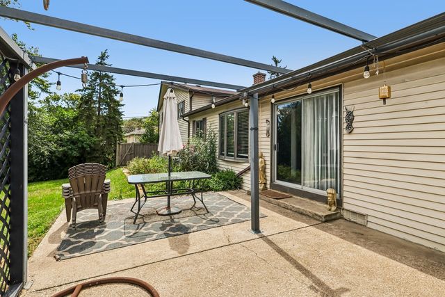 2N435 Pleasant Avenue, Glen Ellyn, IL 60137