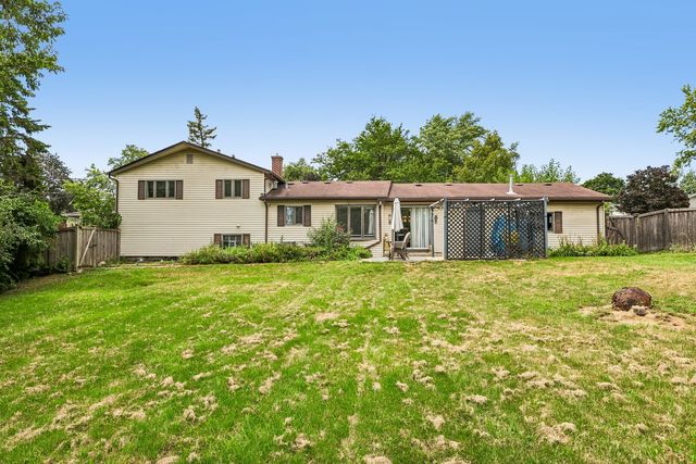 2N435 Pleasant Avenue, Glen Ellyn, IL 60137
