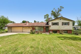 2N435 Pleasant Avenue, Glen Ellyn, IL 60137