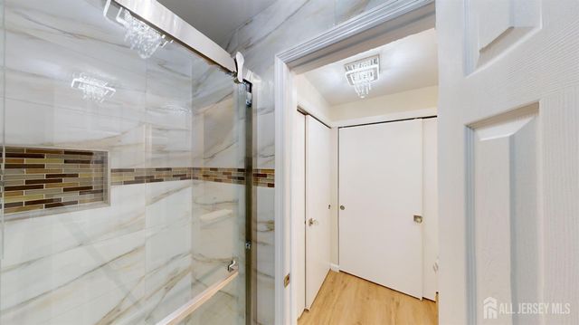 9-c Aspen Plaza, Monroe, NJ 08831
