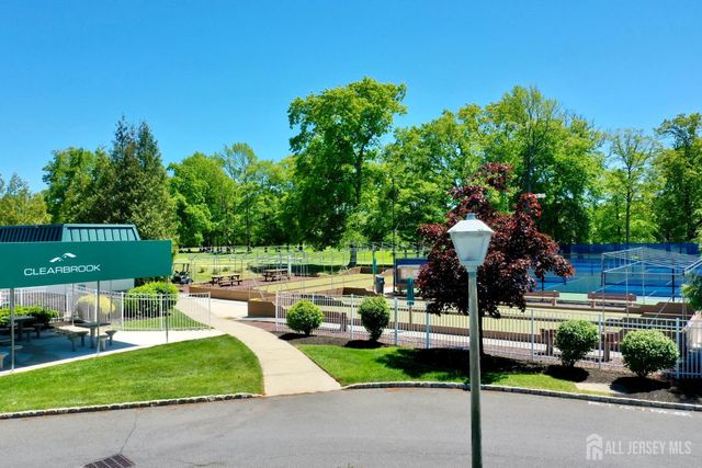 9-c Aspen Plaza, Monroe, NJ 08831