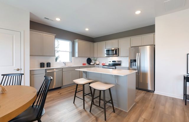 3281 Barrel Oak Pass, Columbia, TN 38401