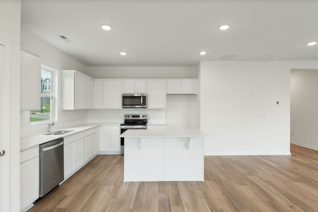 3281 Barrel Oak Pass, Columbia, TN 38401