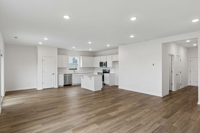 3281 Barrel Oak Pass, Columbia, TN 38401