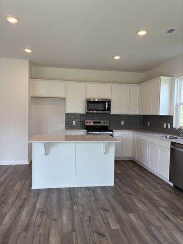 3281 Barrel Oak Pass, Columbia, TN 38401