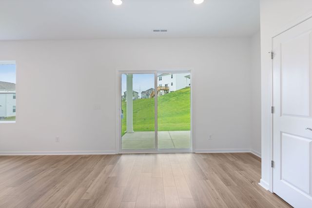 3281 Barrel Oak Pass, Columbia, TN 38401