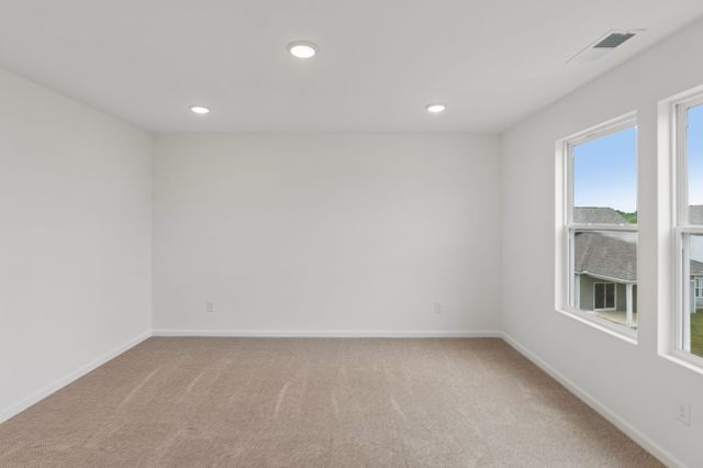 3281 Barrel Oak Pass, Columbia, TN 38401